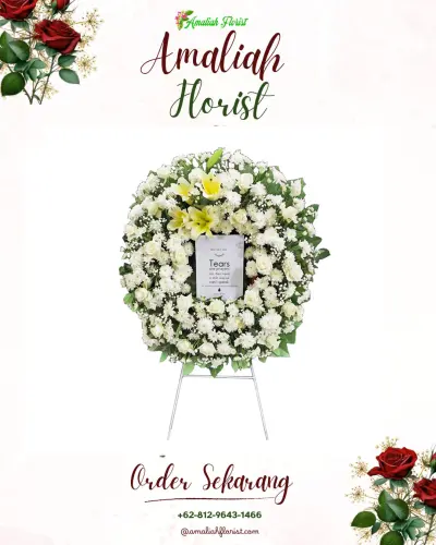 Krans Bunga Duka Cita di Seberang Mesjid